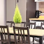 L'esprit Normand Chaleureux Fraichement Renove Proche Chu